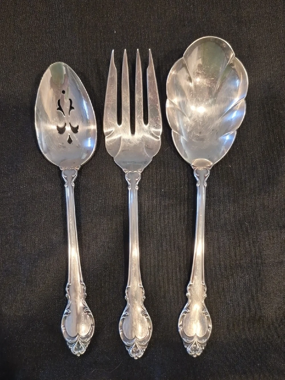 Holmer And Edwards Deep Silver Plated Orleans Set Of 3 Serving Pieces